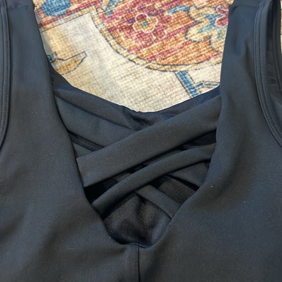 Women’s Medium Sports Bra - Picture 5 of 6